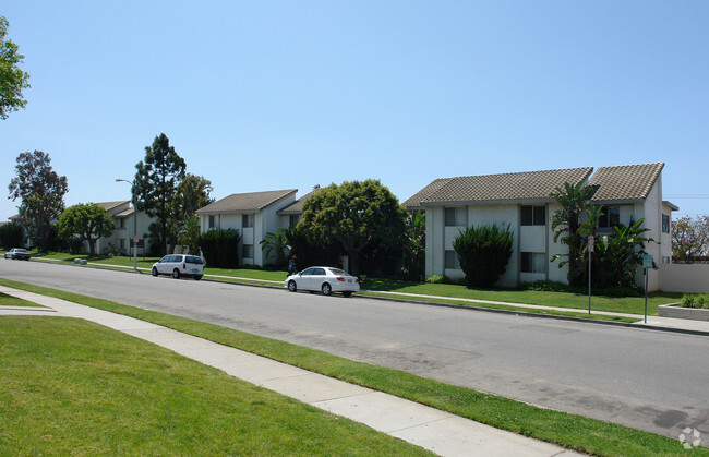 Building Photo - Woodcrest Apartments