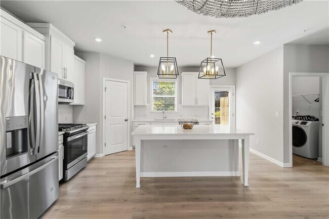 Foto del edificio - 6504 Brooklake Ct SE