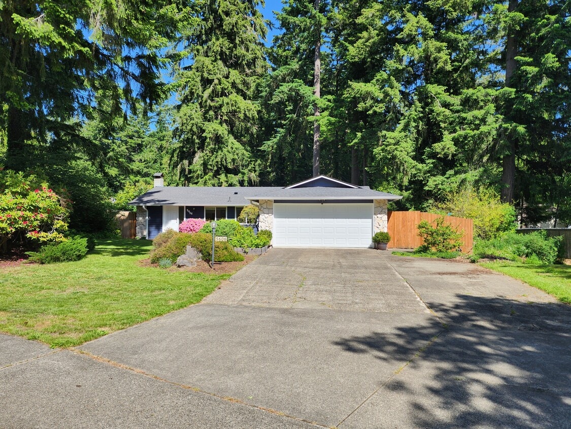 Primary Photo - 5606 Normandy Dr SE