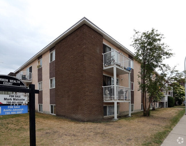 Commonwealth Court Condominiums