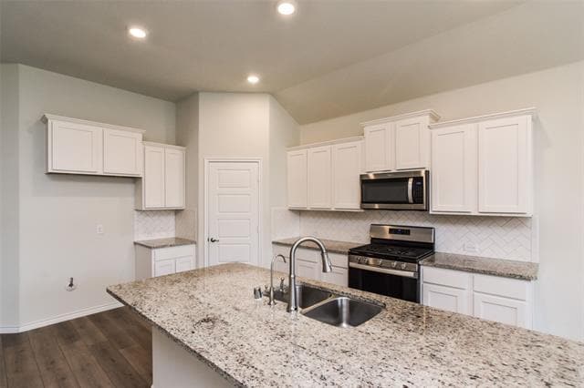 Building Photo - 6317 Crownmere Dr
