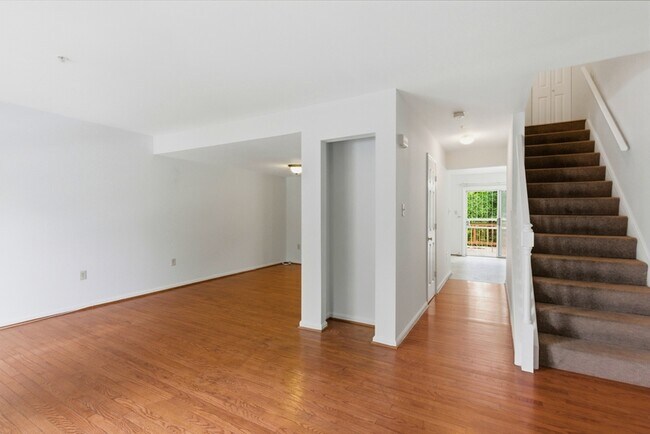 Foto del edificio - 1033 Higgins Way