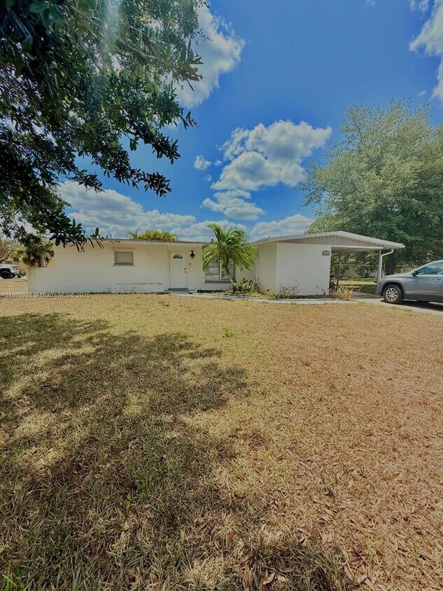 Foto principal - 1104 E Jasmine Rd