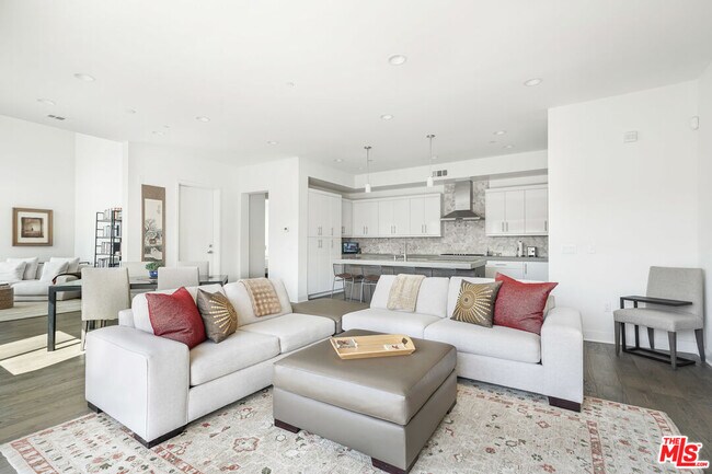 Building Photo - 5695 Goldeneye Ct