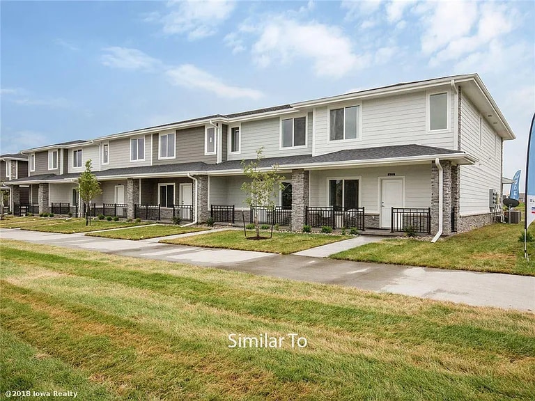 2304 SE Sydney Ln, Waukee, IA 50263 Townhome Rentals in Waukee IA