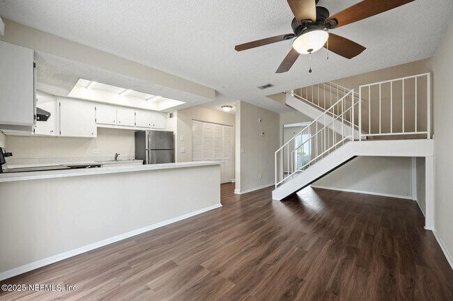 Foto del edificio - 1852 Willowood Dr