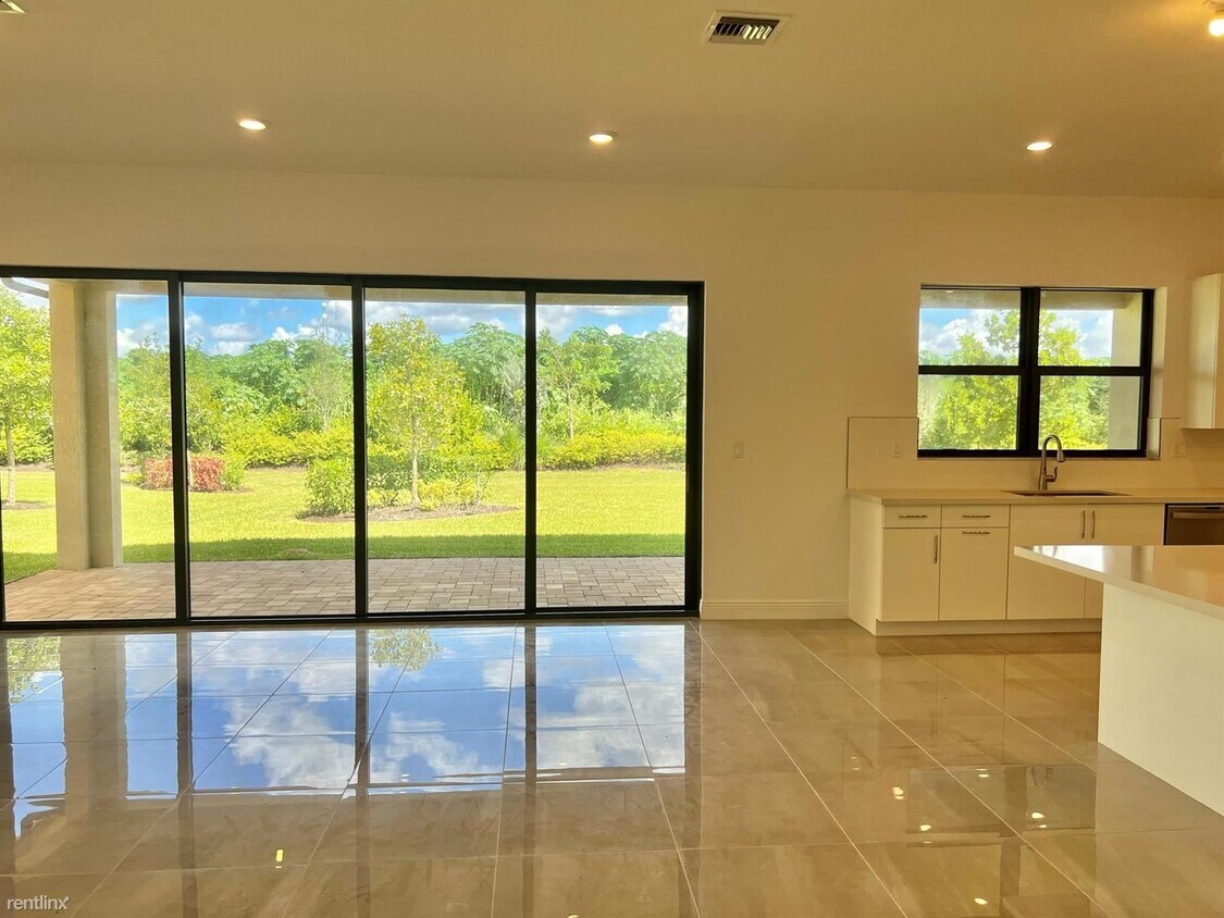 5 br, 5.5 bath House 12745 Bayside Ct House Rental in Coral Springs