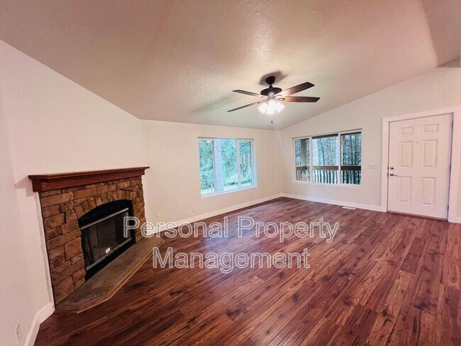 Building Photo - 21814 NE Cedar Creek Rd