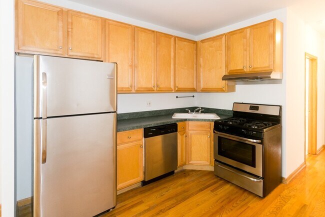 Foto del edificio - 1319 N Campbell Ave