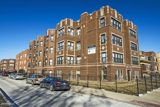 Foto del edificio - 1 br, 1 bath Apartment - 1704 W 77th St