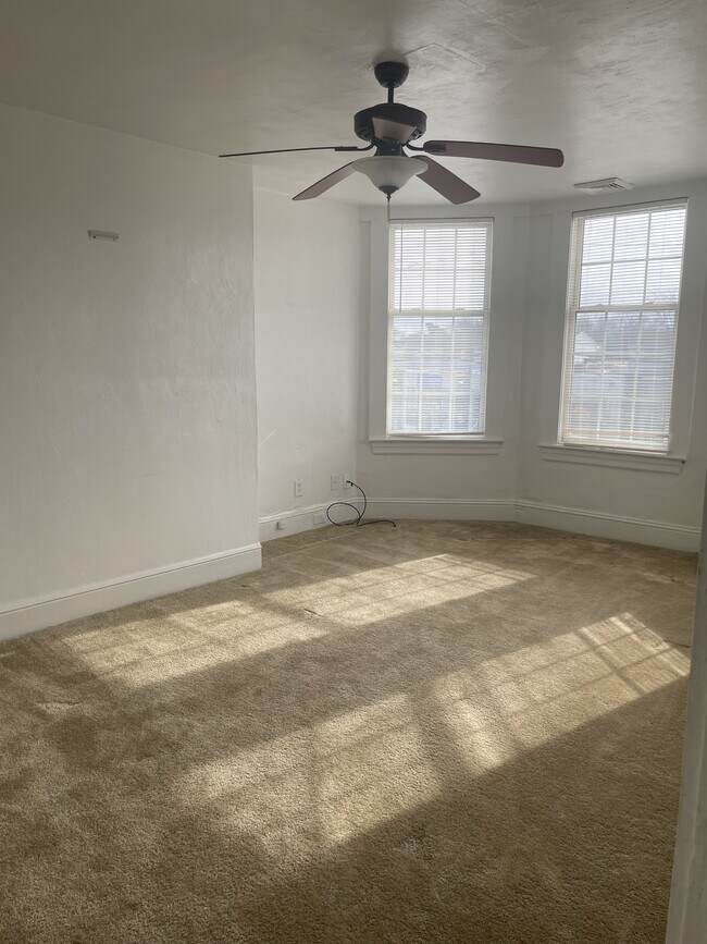 Foto del edificio - 804 E 26th St