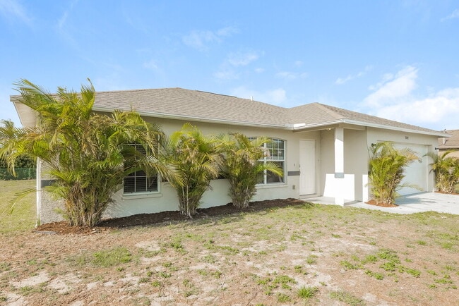 Building Photo - 845 SW 37th Ln
