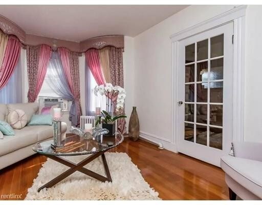 Building Photo - 1873 Hyde Park Ave