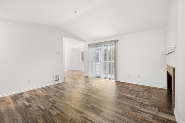 Foto del edificio - 7453 Newcastle Golf Club Rd