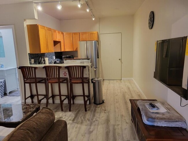 Foto del edificio - 355 Kalanianaole St