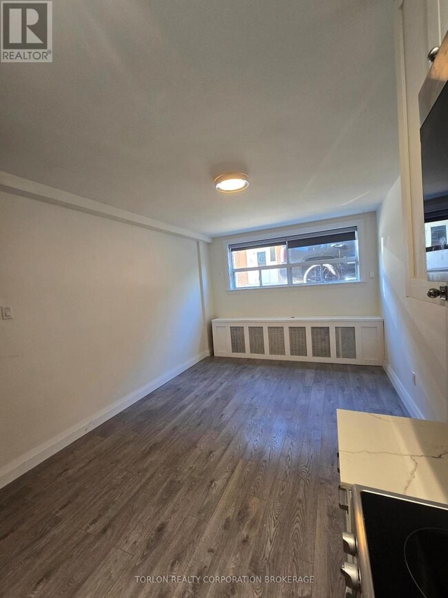 Building Photo - 460-460 Horner Ave