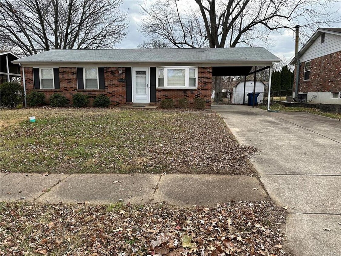 Discover the epitome of comfort in this 3... House Rental in Hazelwood, MO