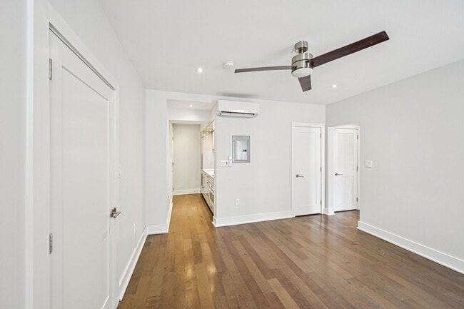 Living Area - Roosevelt Apartments