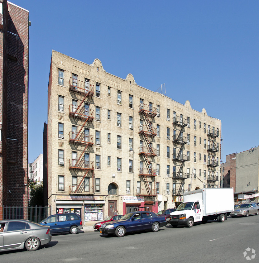 Building Photo - 2031-2037 Webster Ave