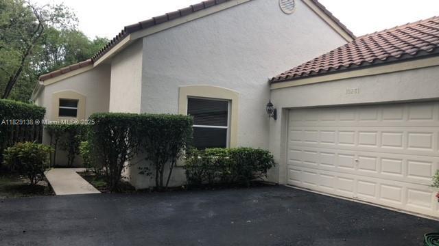 Foto principal - 10281 NW 11th Ct