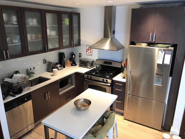 Building Photo - 31-01 Vernon Blvd