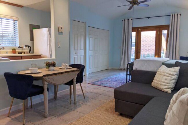 Building Photo - 3012 N 17th Ave