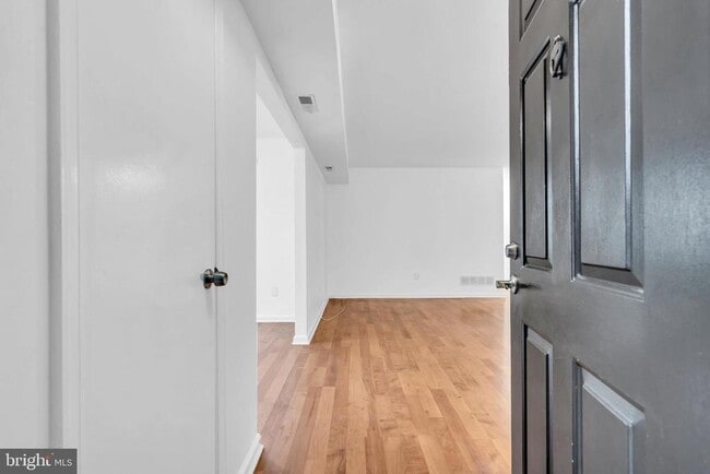 Building Photo - 135A Birchfield Ct