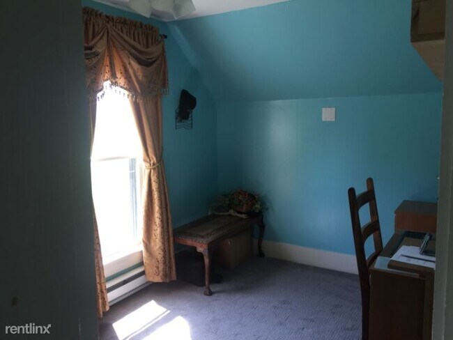 Building Photo - 3 br, 1 bath House - 57 Chase Street