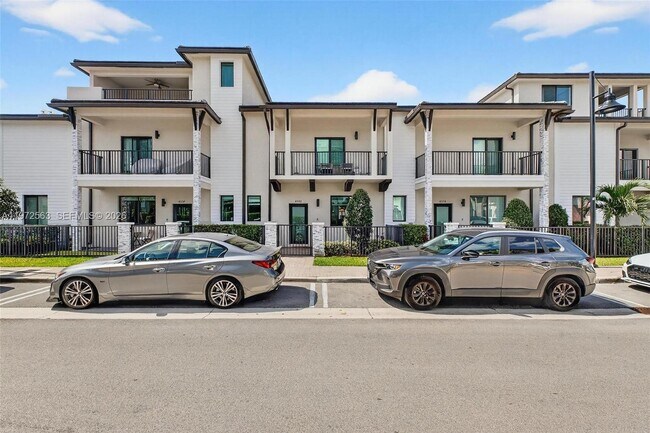 Foto del edificio - 4546 NW 83rd Ave