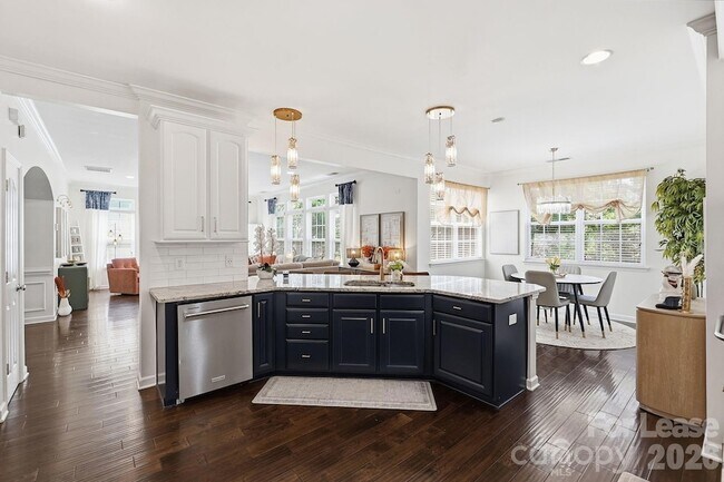 Building Photo - 8120 Madrigal Ct