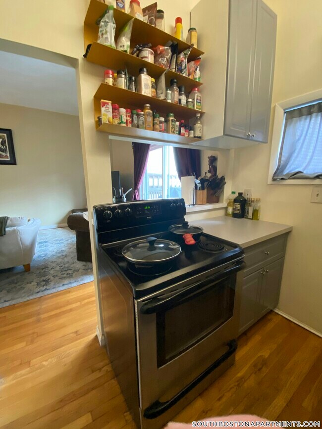 Foto del edificio - 606 Dorchester Ave