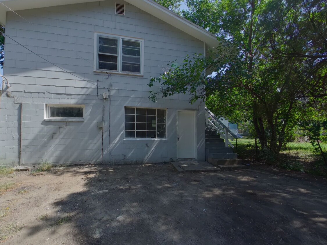Foto principal - 2809 W 3rd St N