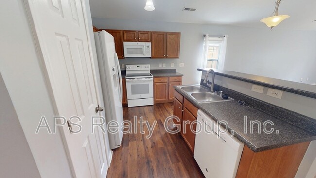 Foto del edificio - 928 Bitting Hall Cir