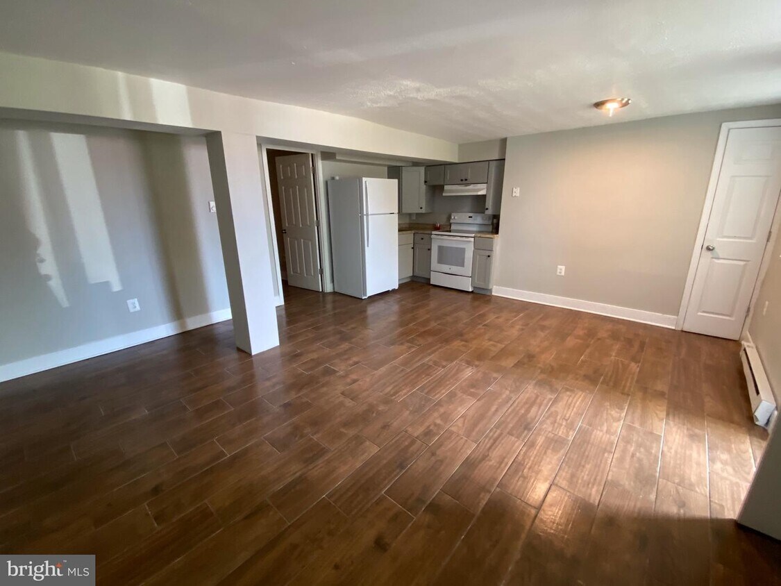 Foto principal - 400 E Washington St