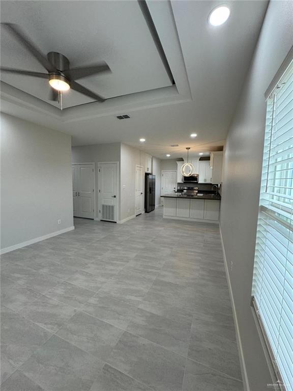 Building Photo - 14 Clarence Dr