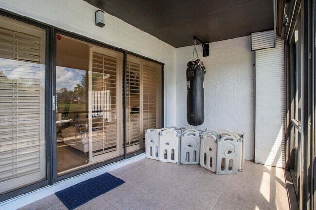 Building Photo - 3383 Carambola Cir