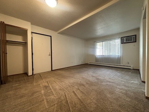 Sala de estar de 1 dormitorio - Beech Trail Apartments