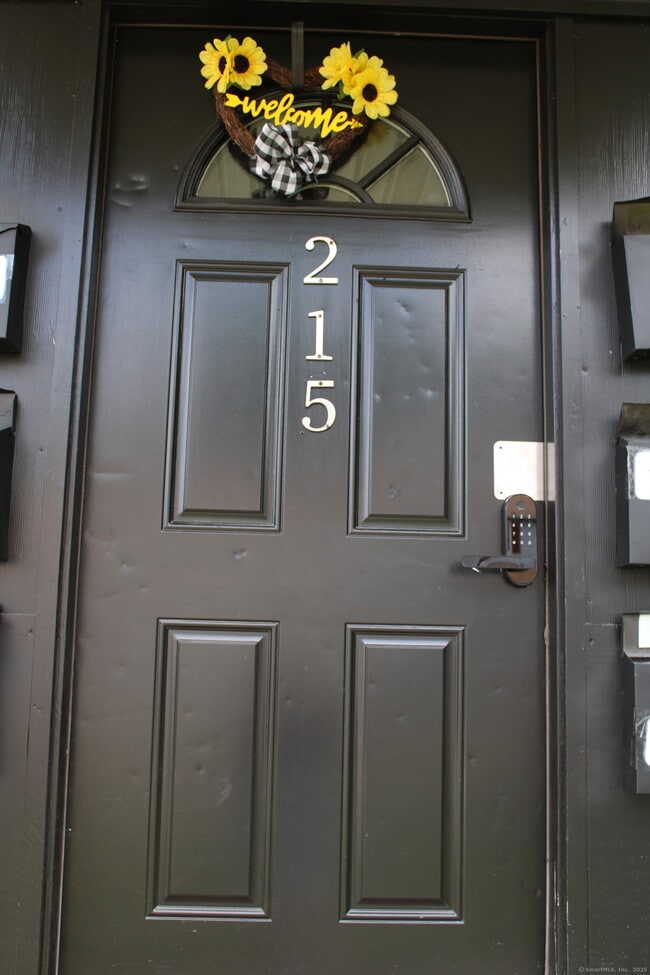 Building Photo - 215 Lasalle St