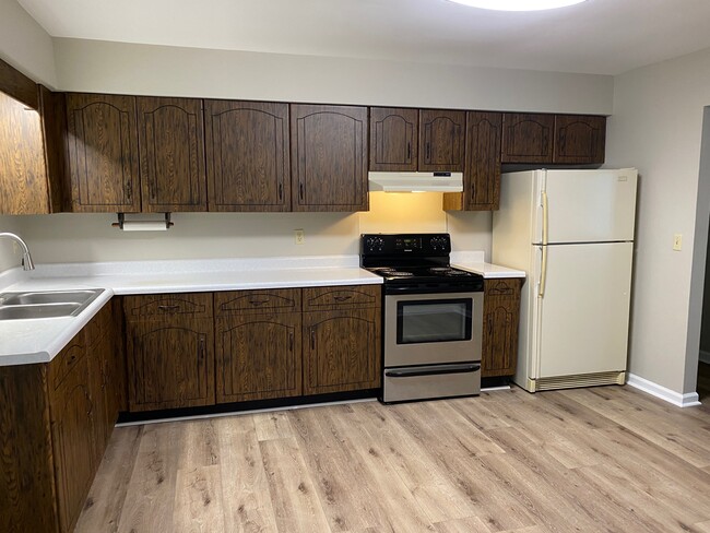 Kitchen/stove/refrigerator - 743 Cloud Springs Rd