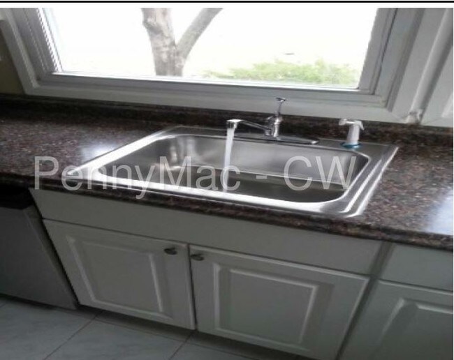 Foto del edificio - 534 River Rd