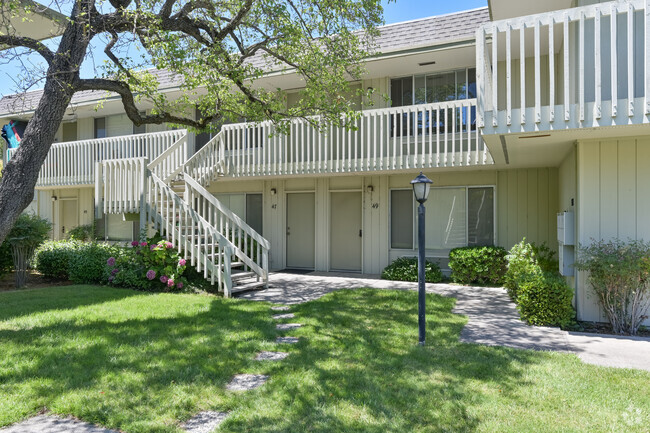 Building Photo - OTAVON APARTMENTS