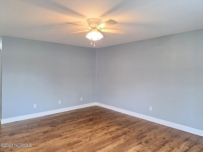 Building Photo - 151 Oyster Ln
