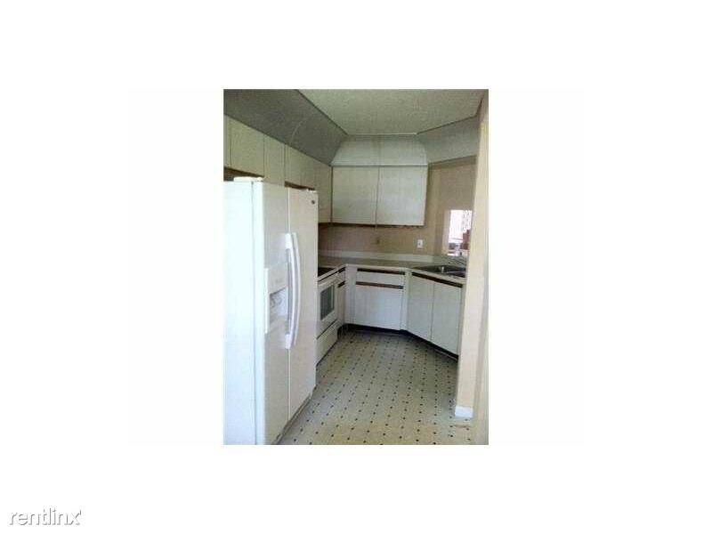 Building Photo - 9021 W Sunrise Blvd