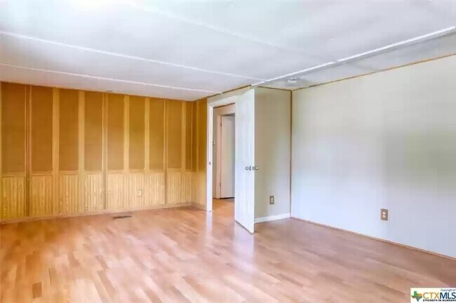 Foto del edificio - 422 E Robin Ln
