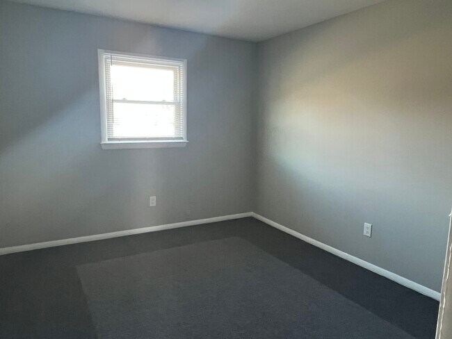 Building Photo - 2425-2445 Old Greensboro Rd