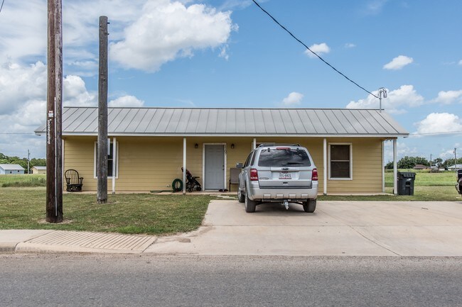 Building Photo - RIGTOWN ESTATES