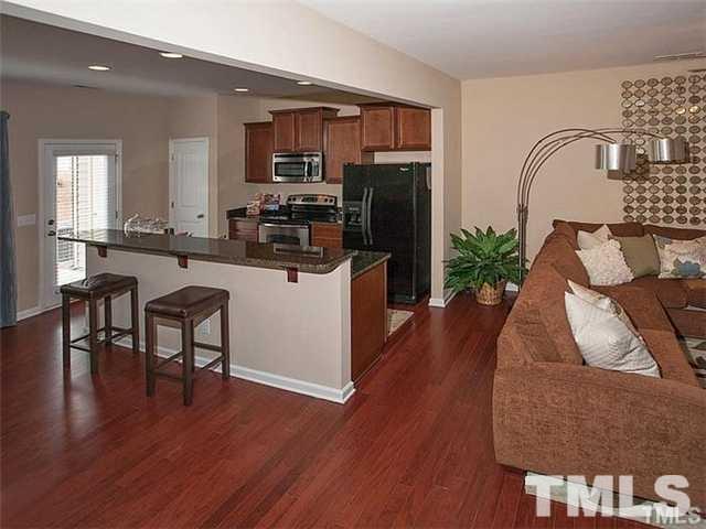 Building Photo - 123 Phantom Ln