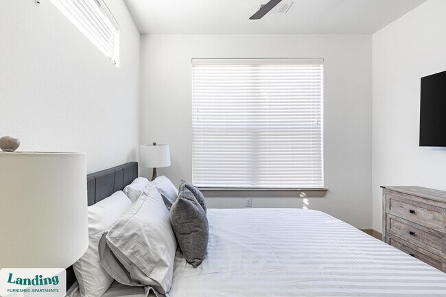 Foto del edificio - 1000 Henderson St