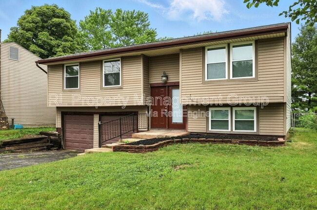 Building Photo - 2568 Stonington Ave