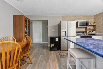 Building Photo - 4820 Palmetto St